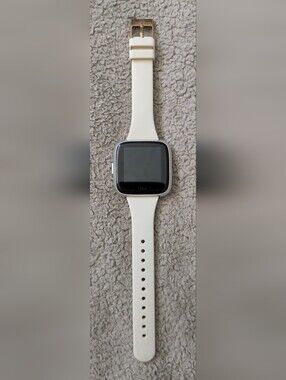 fitbit Versa Lite Edition Smartwatch in White and Gold Trim